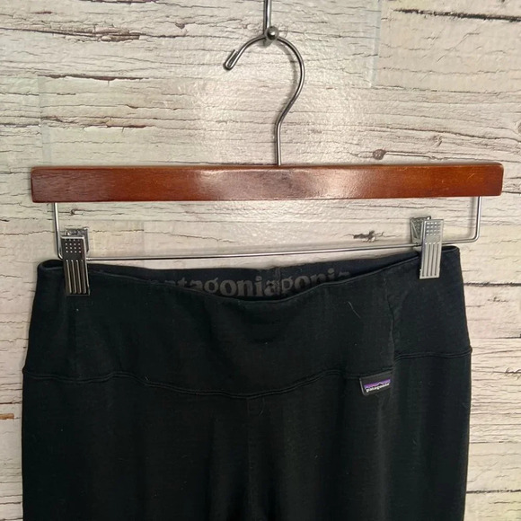 Patagonia baselayer capilene black pants men’s  size small crop - Picture 8 of 9